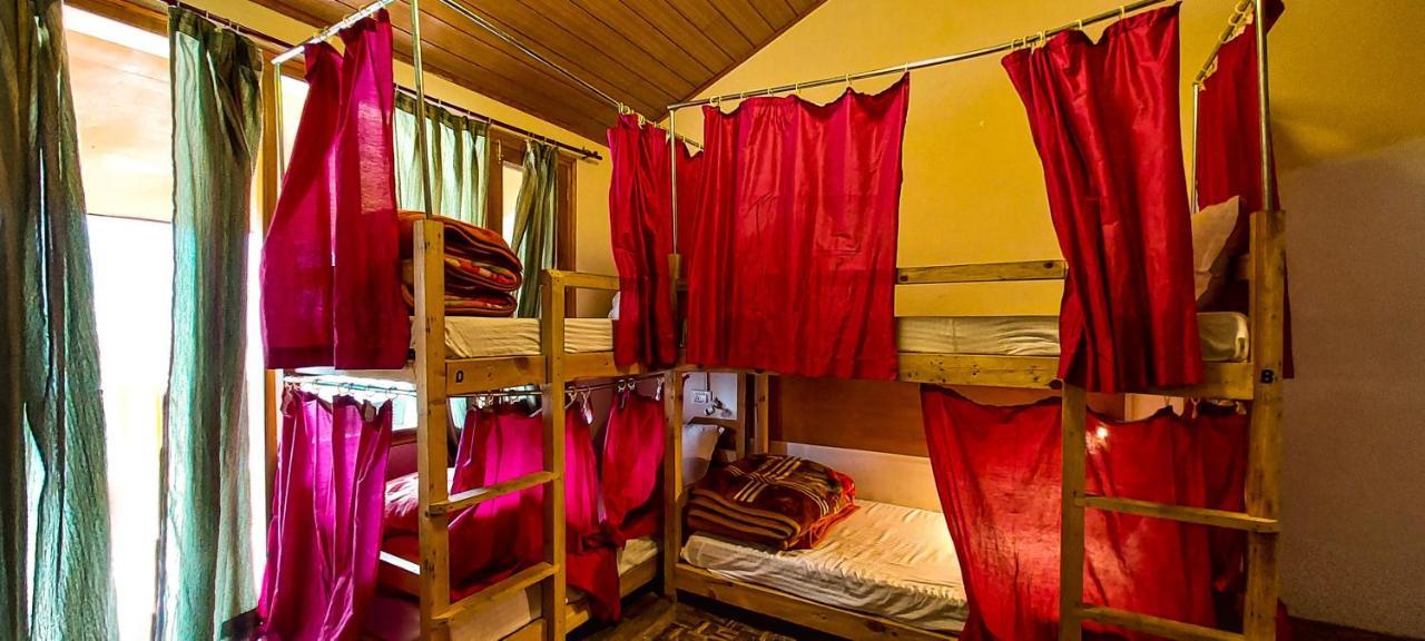 La Vaca India Manali Hostel Buitenkant foto