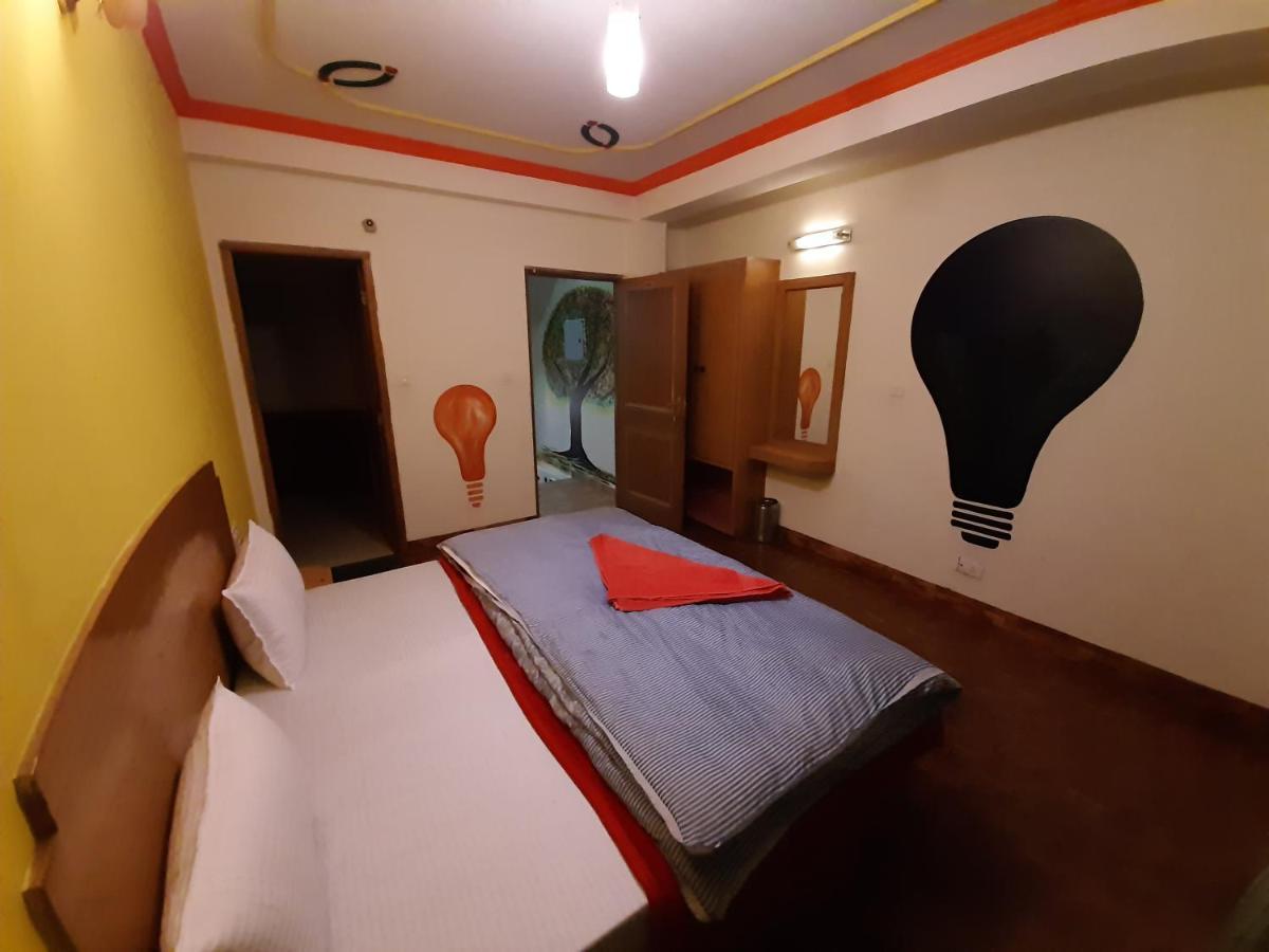 La Vaca India Manali Hostel Buitenkant foto